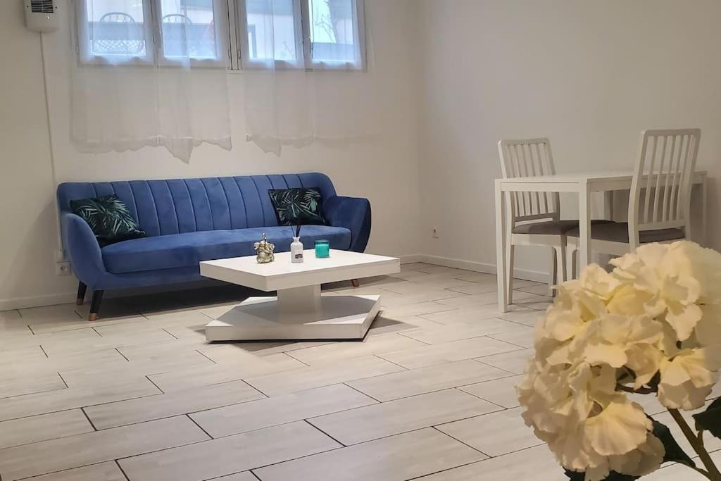 Tulsa Home - Superbe Appartement De Deux Chambres - Avec Terrasse Privee Osny Exteriör bild